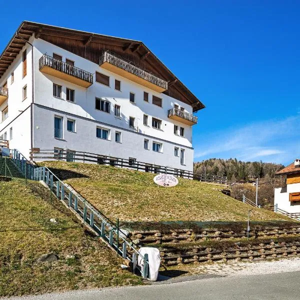 Alloggio Turistico Alle Arce，位于多梅杰迪卡多雷的酒店