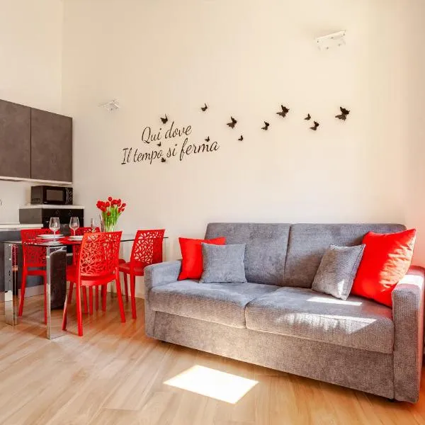 Lele Home Bilocale nel centro città 900m dalla stazione，位于利索内的酒店