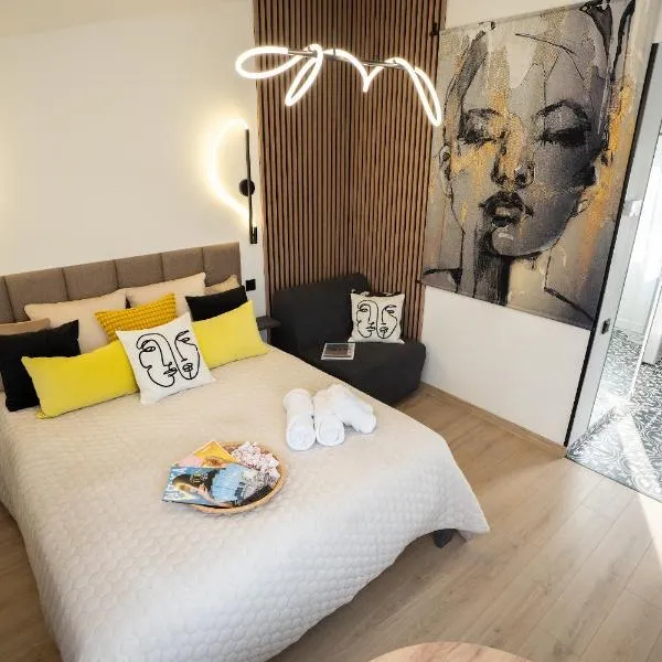 Green Garden & Private Parking Apartments with Playground，位于里加的酒店