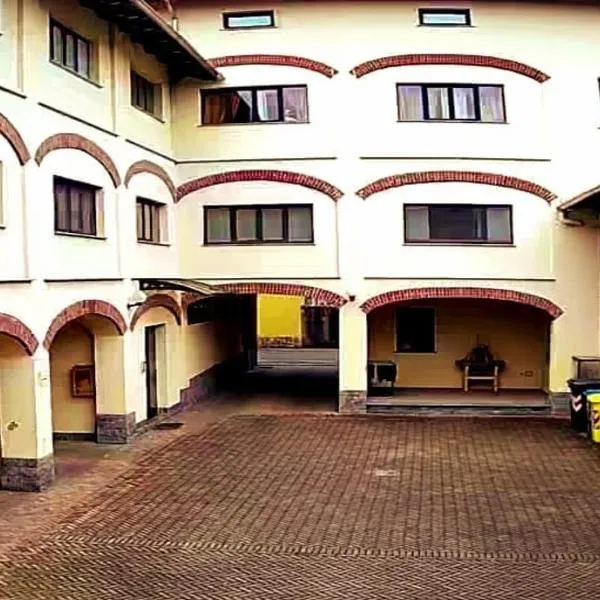 Corte Cacciatori，位于博尔戈塞西亚的酒店