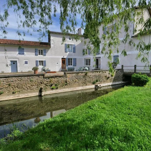 Moulin De La Parenthèse，位于Sommières-du-Clain的酒店