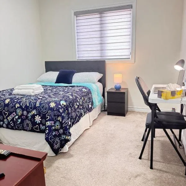 Nice Cozy Room in Thorold, close to Niagara Falls,位于索罗尔德的酒店