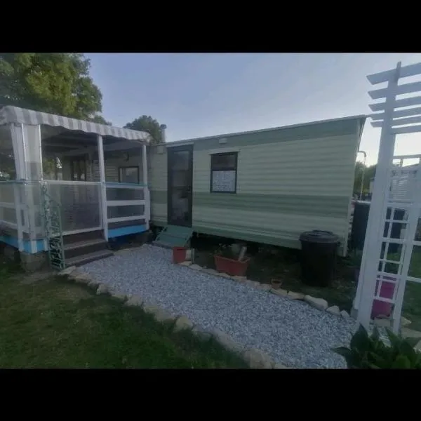 Camping de la cigogne，位于Beaugeay的酒店