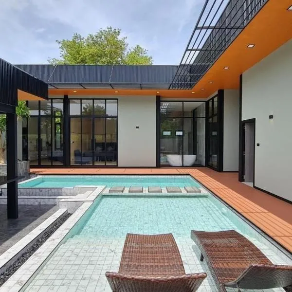 Kompletia Pool villa,位于Sattahip的酒店