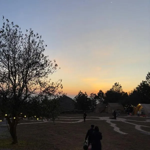 Tà Xùa Glamping，位于Bắc Yên的酒店