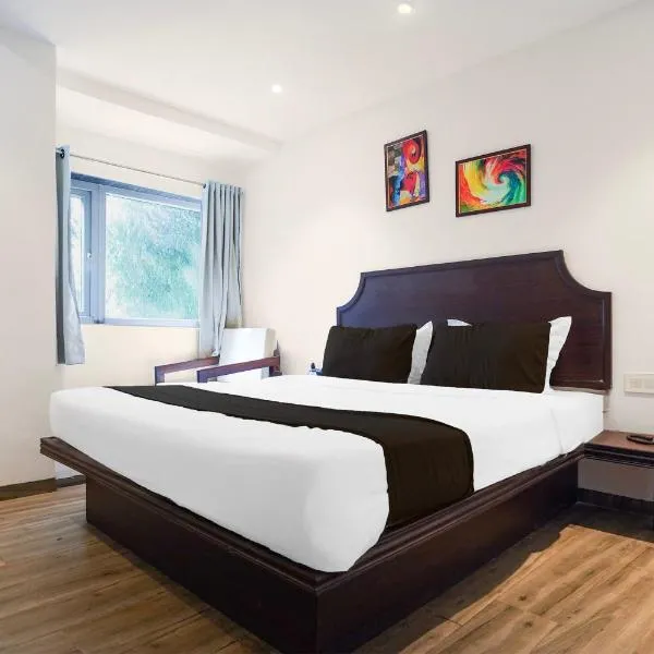 Super Townhouse Central Bazar Road Ramdaspeth，位于那格浦尔的酒店