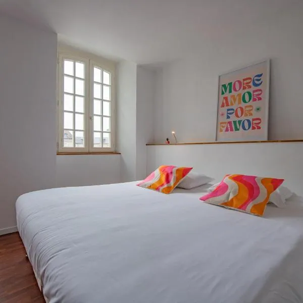 Logis Hôtel le Commerce，位于纳瓦莱克斯的酒店