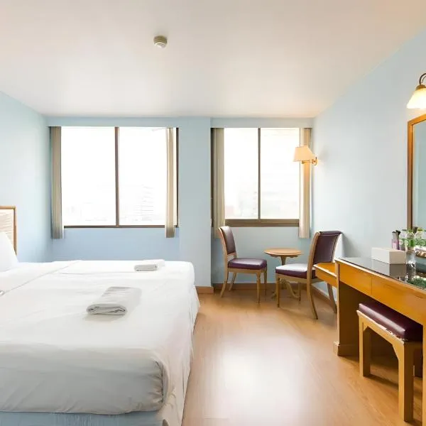 Wish Inn Chidlom - วิช อินน์ ชิดลม ราชดำริ 2，位于Pratunam的酒店