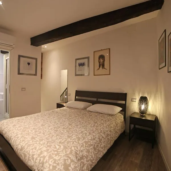 Waterfall Vicolo V，位于伊索拉德利里的酒店