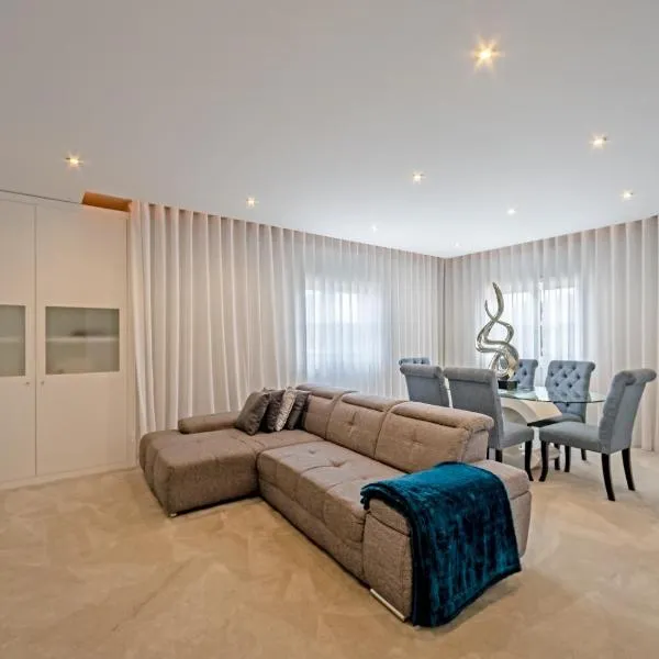 Urbanização Casas Do Lago, Serra de Carnaxide，位于阿马多拉的酒店