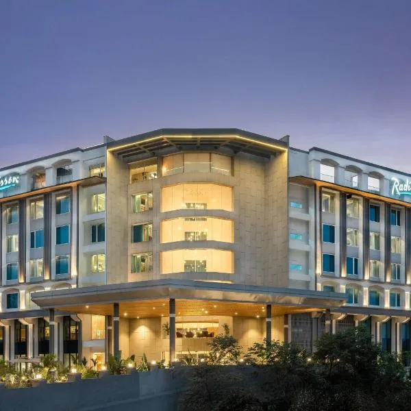 Radisson Resort Khopoli，位于科波利的酒店