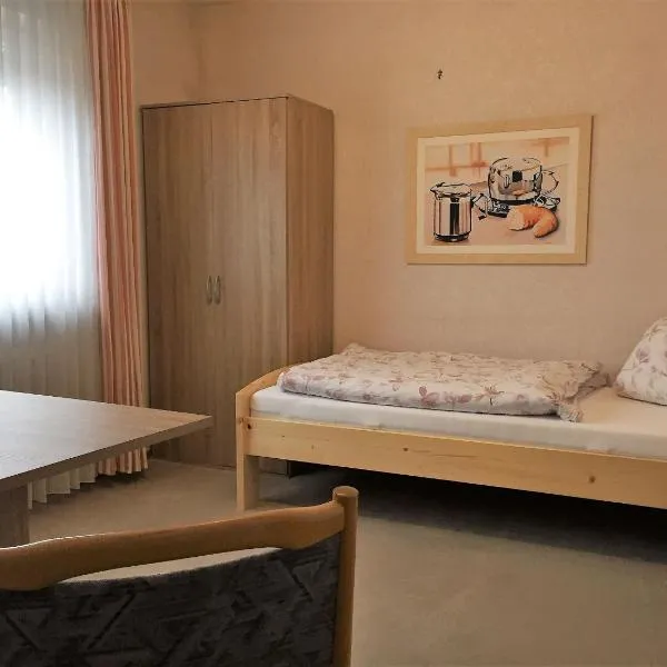 Monteurszimmer Renix，位于马尔克泰登费尔德的酒店