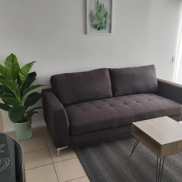 3322 Departamento Amoblado，位于梅希约内斯的酒店