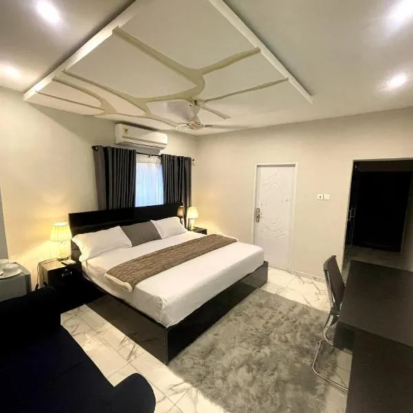 Whispering Hearts Guest House，位于Bortianor的酒店