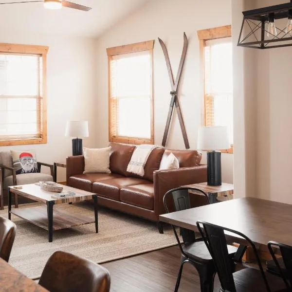 Large & Updated Driggs Condo Close to Town! 40 miles to Grand Teton!，位于德里格斯的酒店