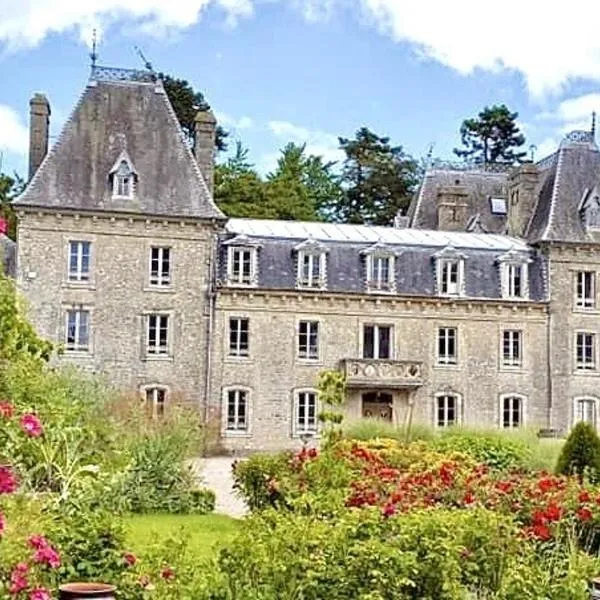 Gîte 1 Château Bellenau，位于Saint-Côme-du-Mont的酒店