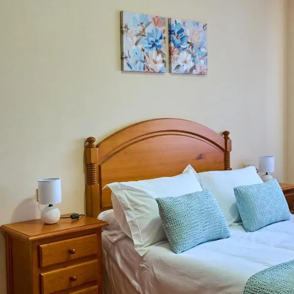 5min Pontevedra en coche, x2 Parkings, Taxi privado - con coste，位于庞特维德拉的酒店