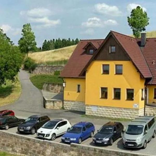 Penzion Hamštejn，位于Koberovy的酒店