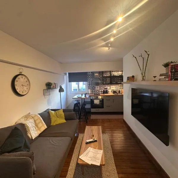 Cozzi Deluxe Studio，位于沃罗里尼的酒店