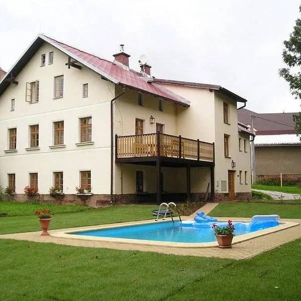 Droom b&b Čermná，位于Čermná的酒店