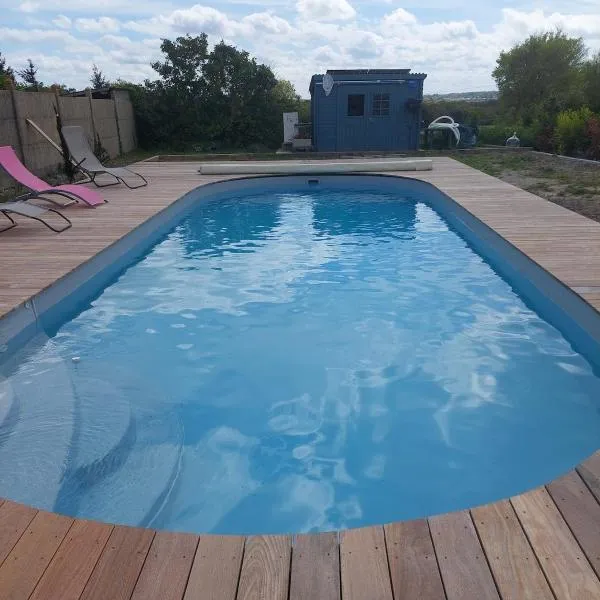 Petite maison bretonne 2 personnes accès piscine，位于厄尔奇的酒店