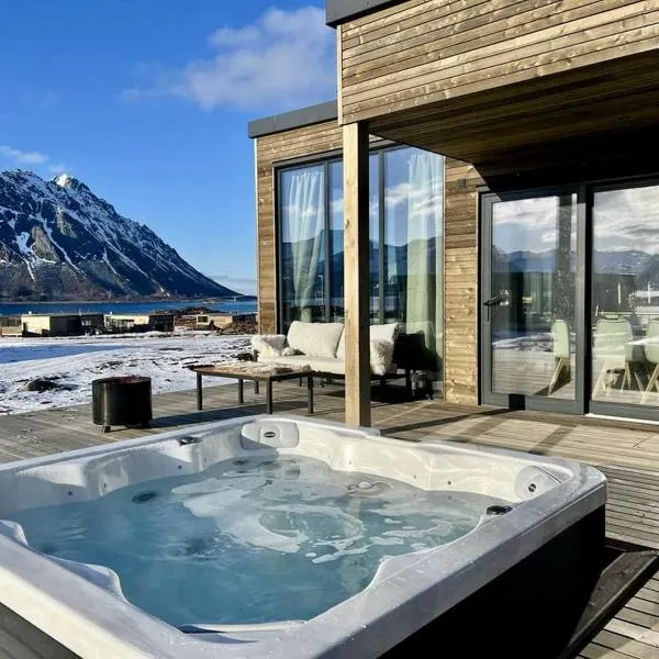 Lyngvær Aurora Lodge - Jacuzzi - No 03，位于Lyngværet的酒店