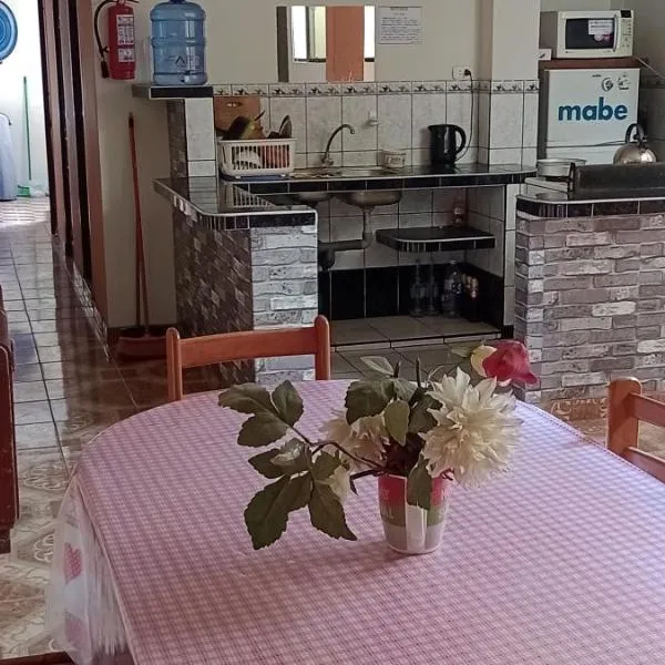 Travelers' House Casa Hospedaje，位于万查科的酒店