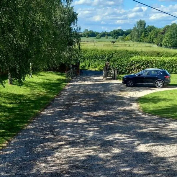 The Lodge，位于Felsted的酒店