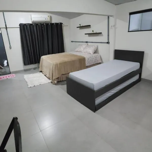 Espaco confortavel, tudo novo，位于龙多诺波利斯的酒店