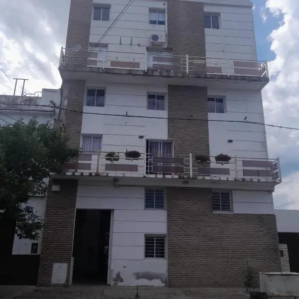 Laboulaye, Sarmiento 334，位于拉沃拉耶的酒店