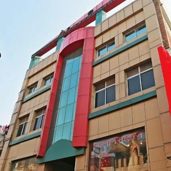 Hotel Sahu Near Kashi Vishwanath Temple Gate，位于Kashi的酒店