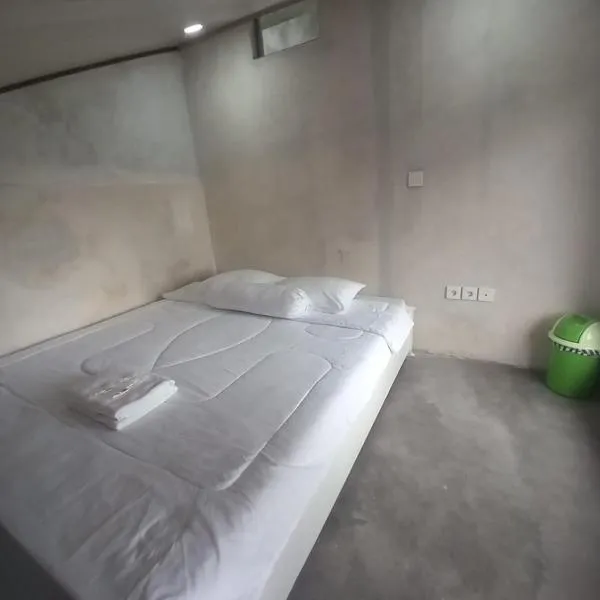The living glamping and homestay，位于Penebel的酒店