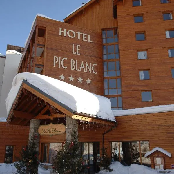 皮克布兰科酒店，位于克拉瓦斯恩浩特奥伊萨的酒店