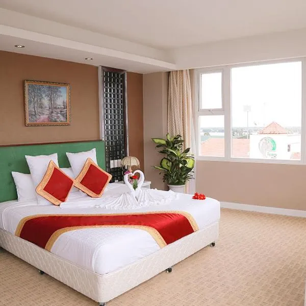 NINH KIỀU FORTUNELAND HoTel，位于芹苴的酒店