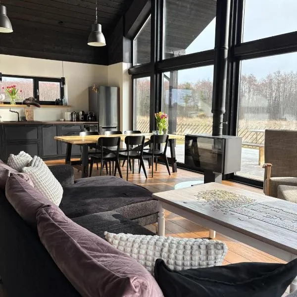 Black House Spithami，位于Spithami的酒店