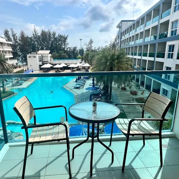 Grandblue Condominium 307 Pool-SeaView MaePhim Rayong，位于梅尔皮姆的酒店