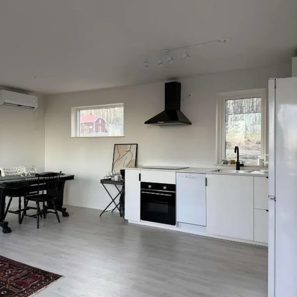 Bokskogen stugby，位于Habo的酒店