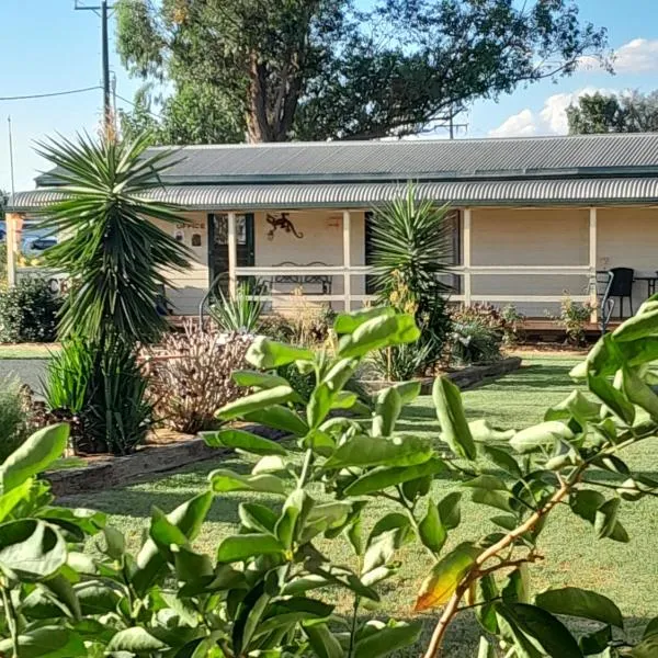 Narromine Aerodrome Tourist Park and Motel，位于Narromine的酒店