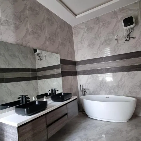 F&F Luxury Residence，位于莱基的酒店