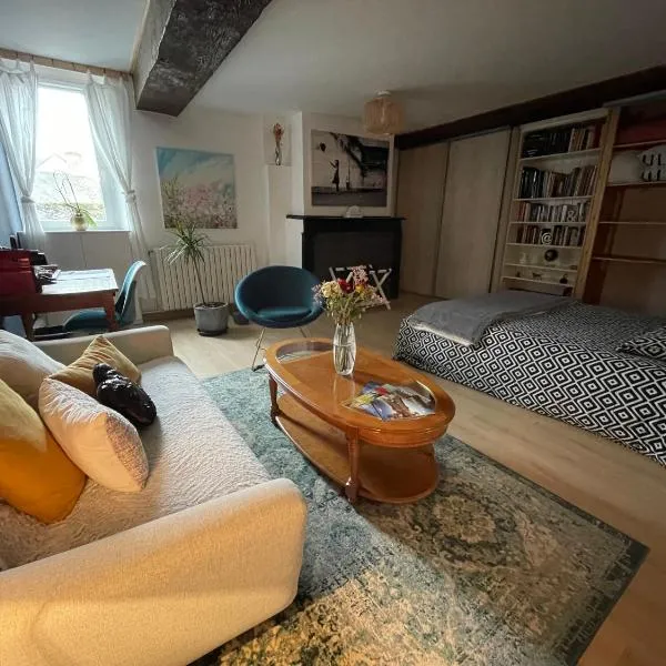 B&B chez Sylvain，位于博让西的酒店