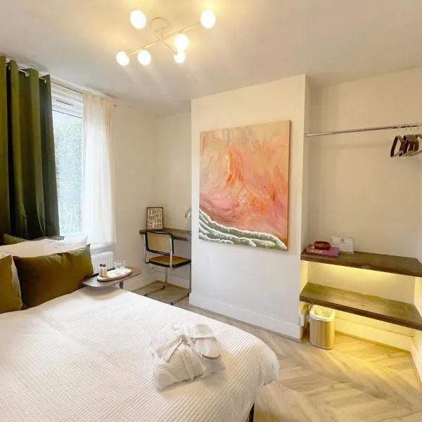 Modern Terrace home - 2 bedroom - University Hospital City Centre，位于雷丁的酒店