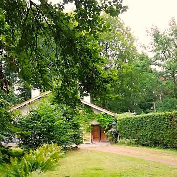 Studio autonome magnifique TB situé Chaumont-Gistoux，位于绍蒙－吉斯图的酒店