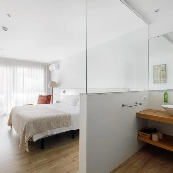 Hotel hcp，位于卡莱利亚德帕拉弗鲁赫尔的酒店