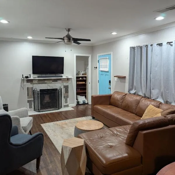 Peaceful Getaway Close to Atlanta Hub，位于亚特兰大的酒店