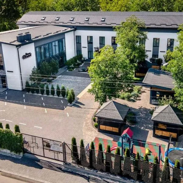 Stone Resort，位于Kostopilʼ的酒店