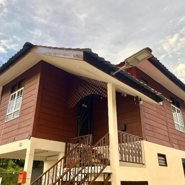 Delima Traditional House，位于樟仑的酒店