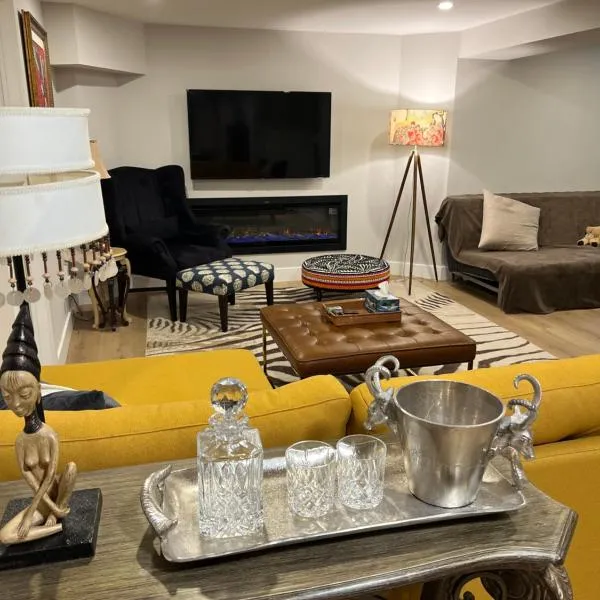 Luxurious Private Apartment，位于奥克维尔的酒店