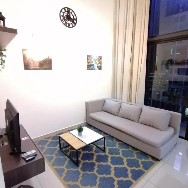 i-Duplex 1M2R2B Condo - LED Garden, Fun Fair, Waterpark, Wax Museum, Mall & More!，位于莎阿南的酒店