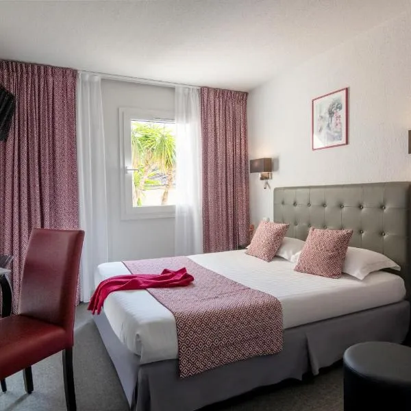 Hotel du Forum，位于卡庞特拉的酒店