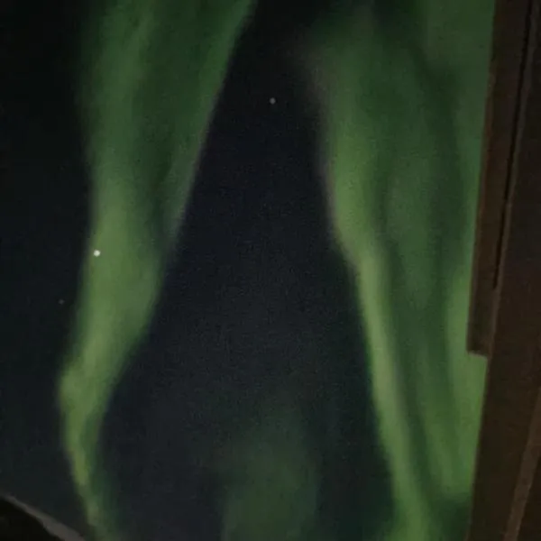 Apartment for rent just in front of the midnight sun staircase，位于Lavangen的酒店